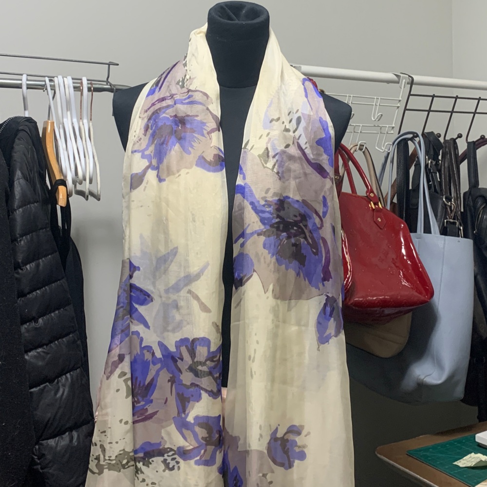 PALACE Cream and Purple Floral Scarf